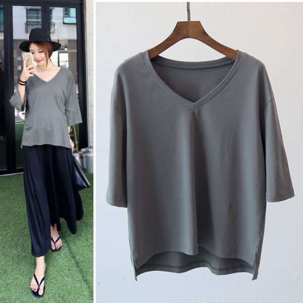 Női póló spitz nyakkivágással, fehér és szürke színben