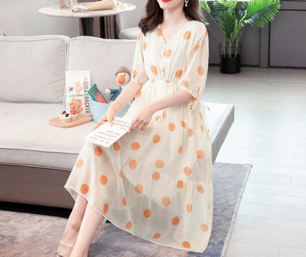 Νέο μοντέλο γυναικείο φόρεμα με λουλουδάτο μοτίβο και 3/4 μανίκια