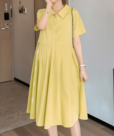 Moderna haljina za trudnice s kragnom i gumbima