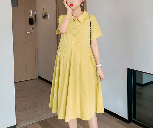 Moderna haljina za trudnice s kragnom i gumbima