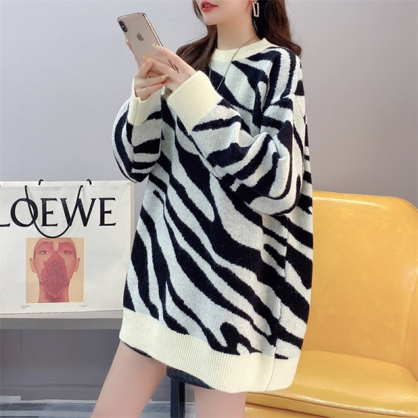 Loomatrükiga kampsun rasedatele naistele