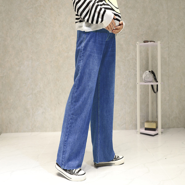 Ležerni široki model traperica za trudnice