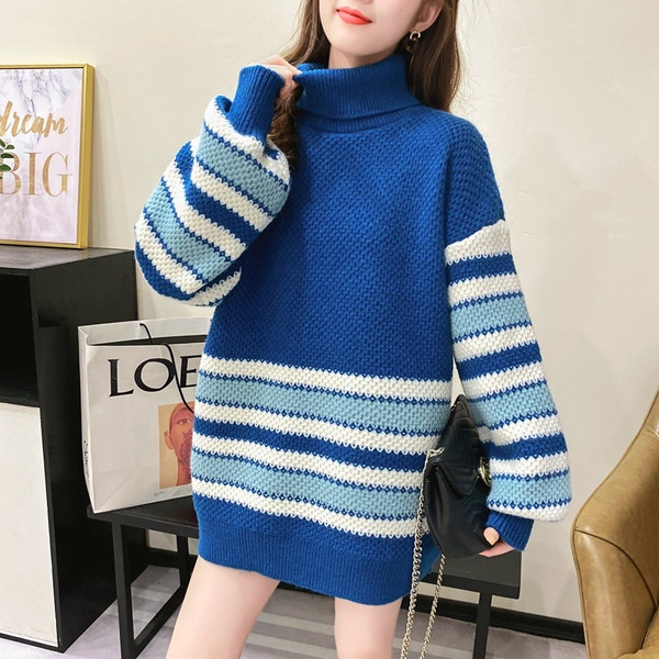 Kõrge kraega triibuline pikk kampsun rasedatele