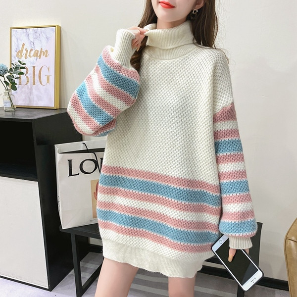 Kõrge kraega triibuline pikk kampsun rasedatele