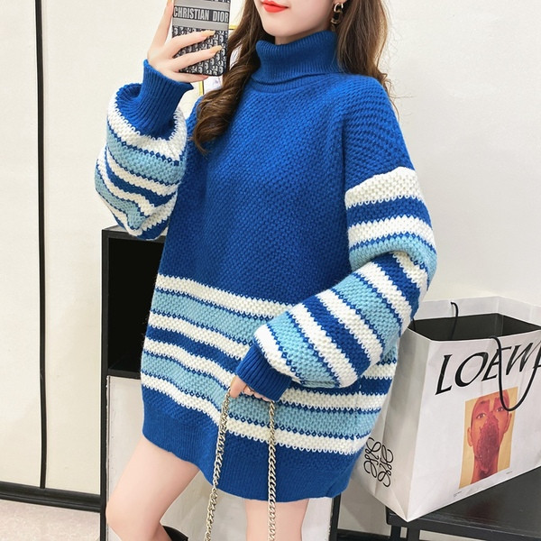 Kõrge kraega triibuline pikk kampsun rasedatele