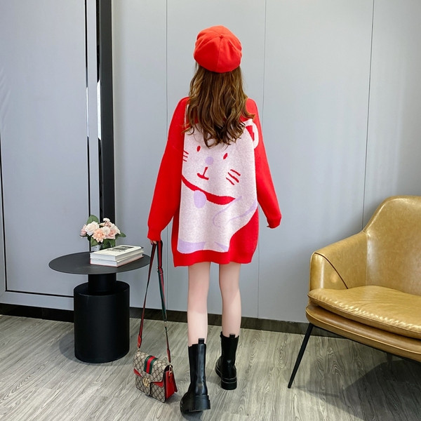 Tuunika rasedatele kirja ja pärlitega