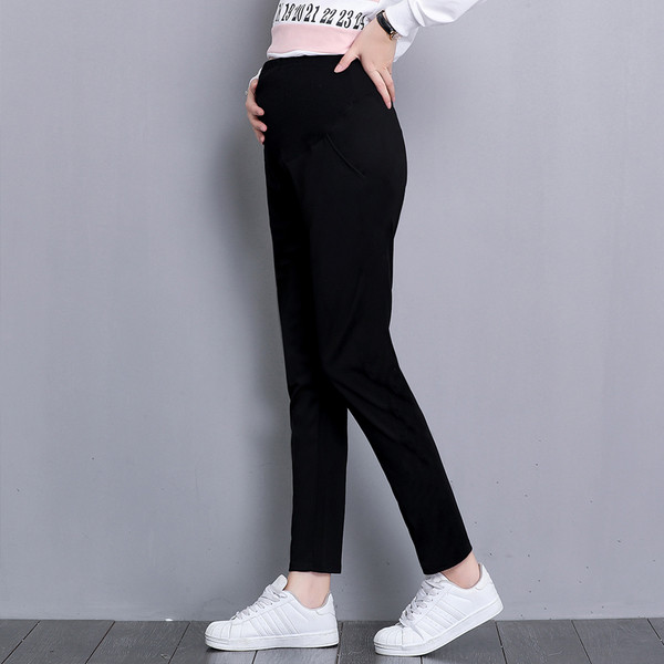 Musta värvi naistepüksid rasedatele