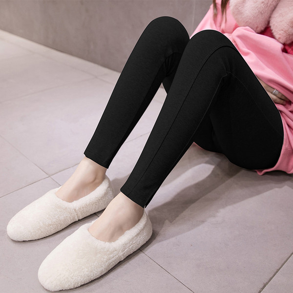 Igapäevane wedge plain mudel rasedatele naistele