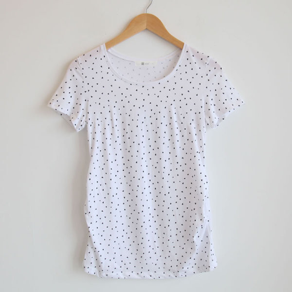 Ženska ležerna bluza bijele boje na točkice