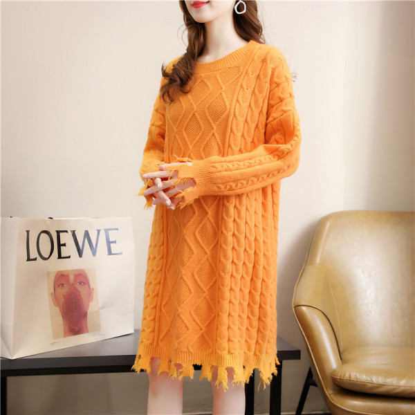 Ovaalse kaelusega pikk villane kleit rasedatele