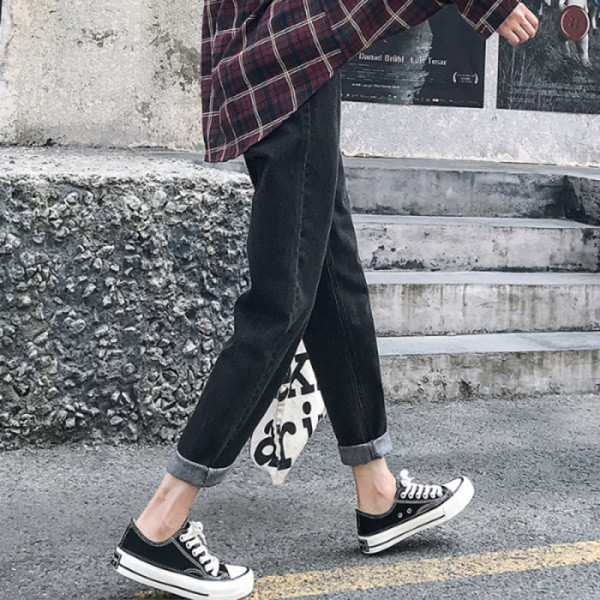 Egyenes modell farmer kismamáknak fekete színben