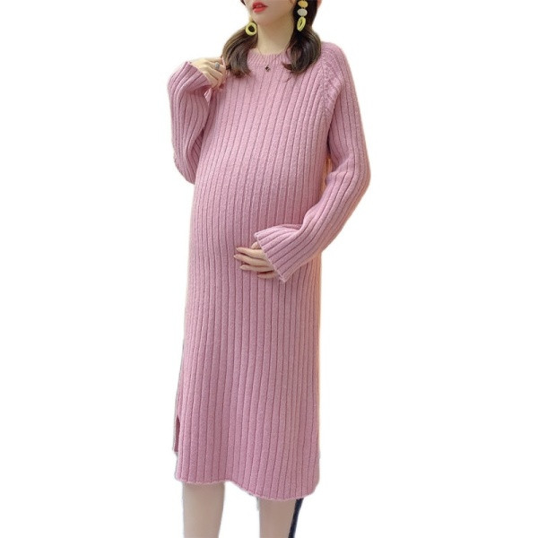 Kötött ruha kerek nyakkivágással télre