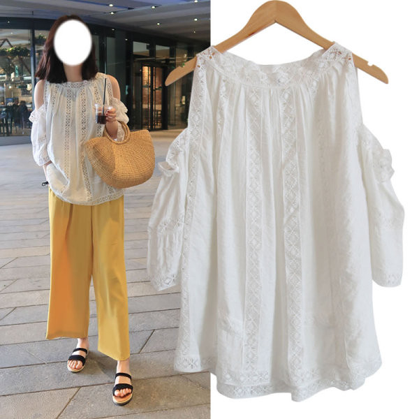Női blúz csupasz váll és fehér csipkével