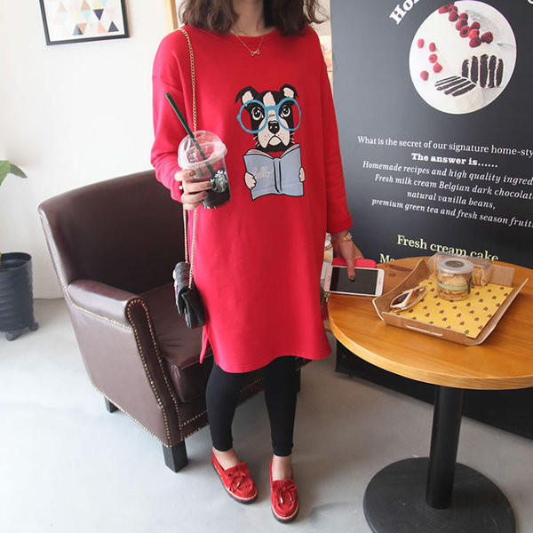 Värvilise aplikatsiooni ja ovaalse kaelusega naiste tuunika