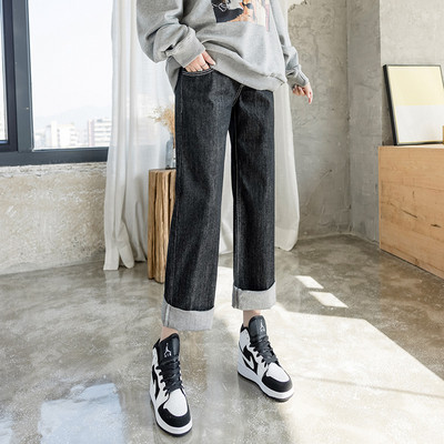 Lai elastse vöökohaga teksapükste mudel rasedatele