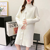 Плетена туника за бременни с пух и висока яка