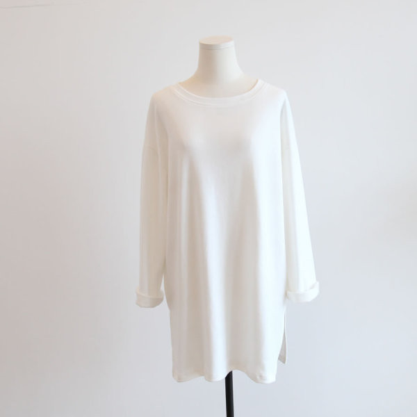 Naiste vabaaja tuunika ovaalse kaelusega valge