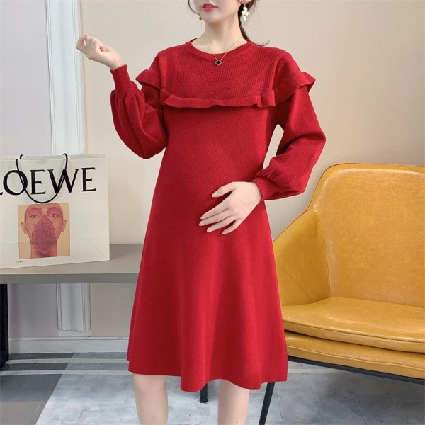 Tasuta mudelkleit rasedatele ovaalse kaelusega