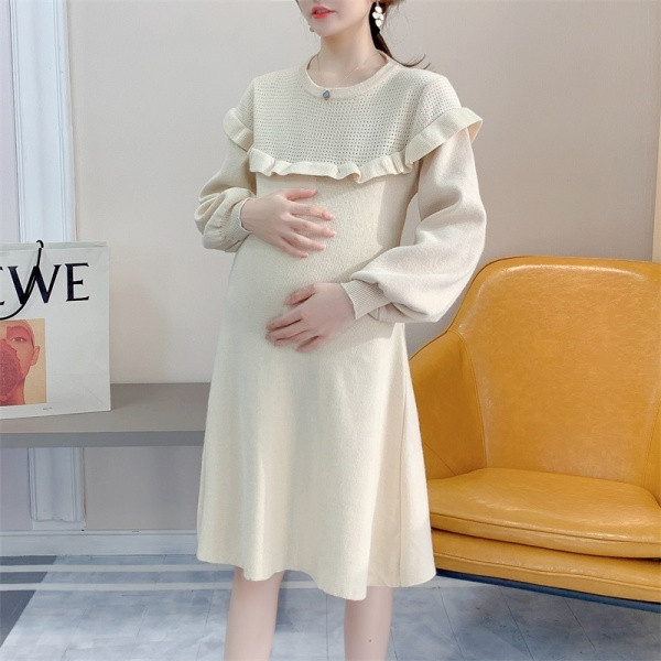 Tasuta mudelkleit rasedatele ovaalse kaelusega