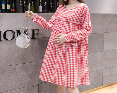 Μακρυμάνικο καρό φόρεμα για έγκυες γυναίκες