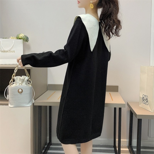 Dugi model haljine za trudnice sa vezom