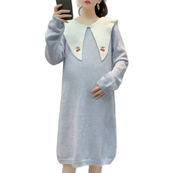 Dugi model haljine za trudnice sa vezom