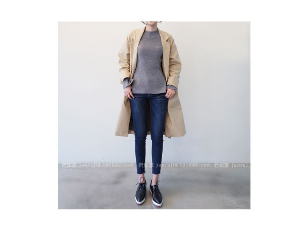 Mėlynos spalvos moteriški laisvalaikio džinsai elastingu juosmeniu