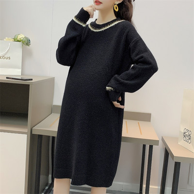 Kötött alkalmi ruha terhes nőknek, ovális nyakkivágással