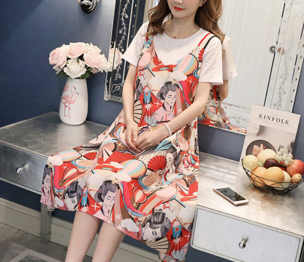 Värviline kleit rasedatele lühikeste varrukatega - lõikega mudel