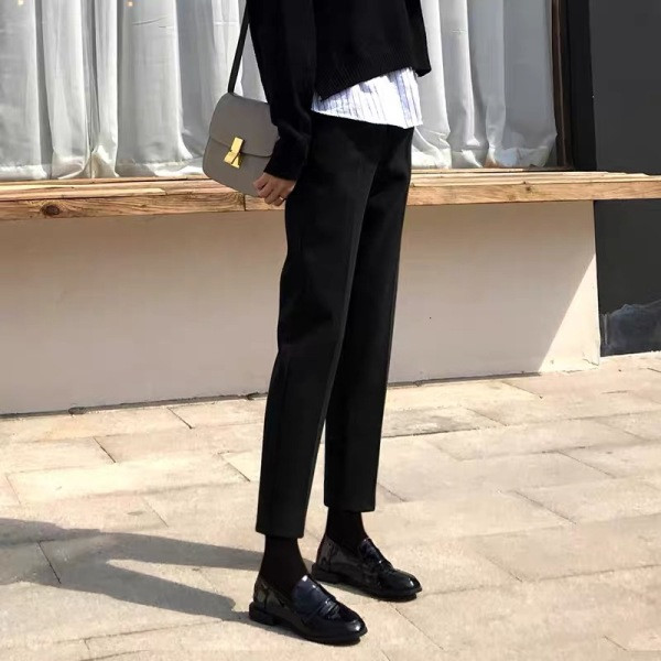 Elegáns egyenes fekete nadrág terhes nők számára