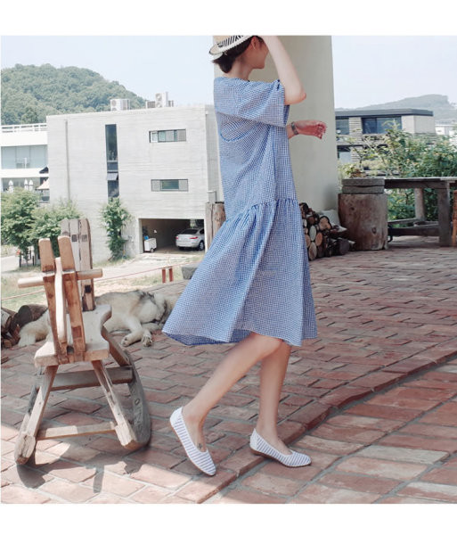 Kék színű női ruha, gombokkal, terhes nők számára