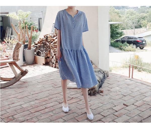 Kék színű női ruha, gombokkal, terhes nők számára