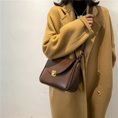 Ženska svakodnevna kožna torba s metalnim kopčanjem