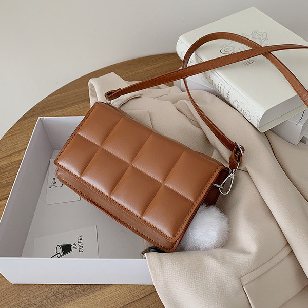 Uue mudeli väike pika sangaga naistekott