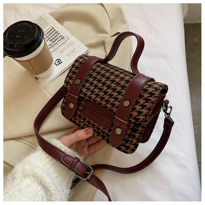 Új modell kockás válltáska több színben