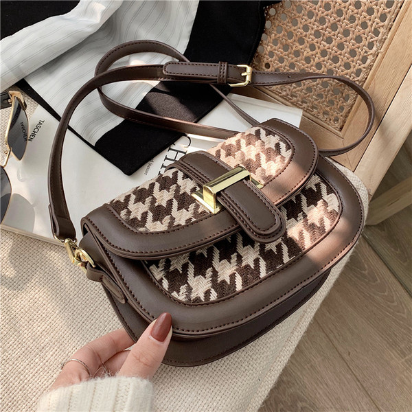 Új modell női kockás táska hosszú füllel