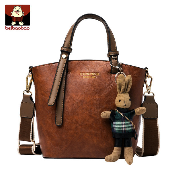 Női mindennapi bőrtáska 3D elemmel