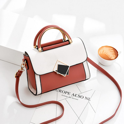 Moodne väike naistekott kunstnahast, metallelemendiga