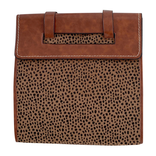 Uue mudeliga kott leopardimustriga