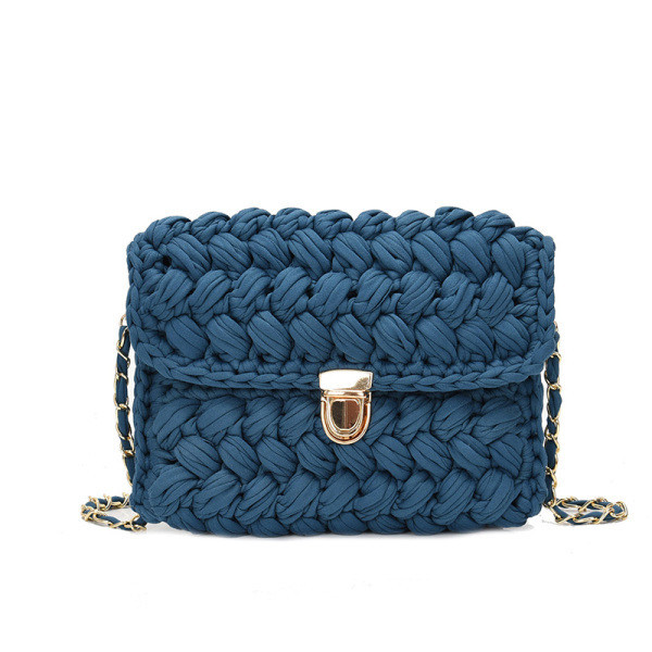 Uue mudeli metallist kinnitusega naiste õlakott