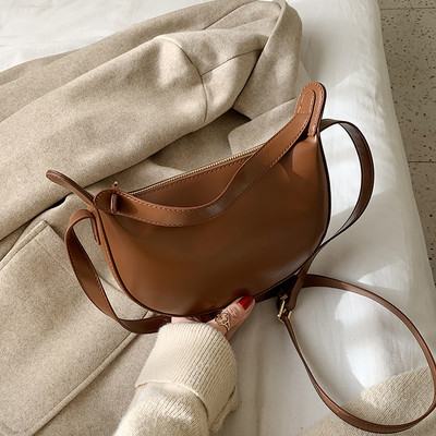 Casual ženska torba od eko kože sa patentnim zatvaračem