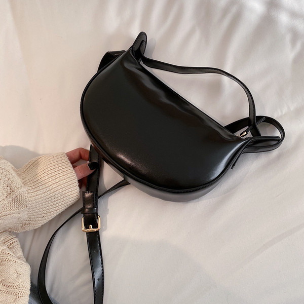 Casual ženska torba od eko kože sa patentnim zatvaračem