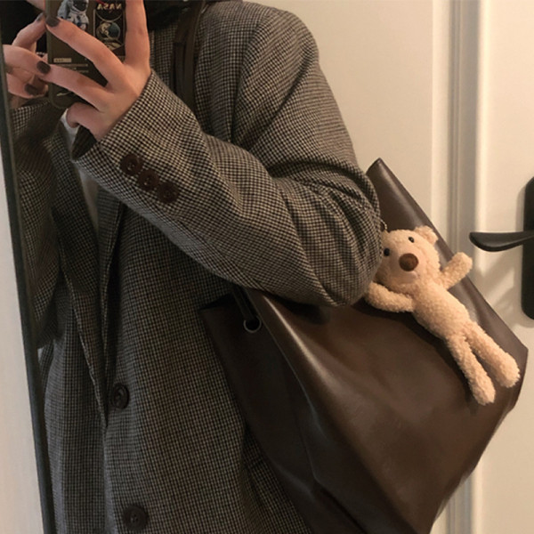 Nagy bőrtáska 3D elemmel