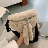 Női pehelytáska cipzárral és hosszú füllel