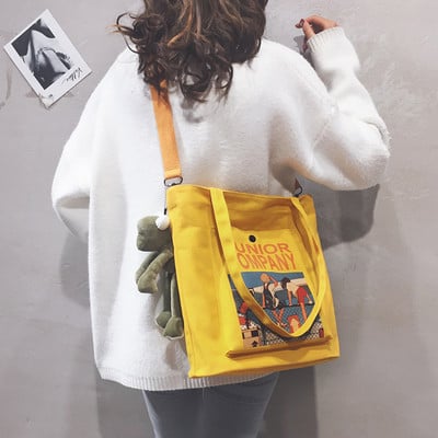 Naiste tekstiilist kott aplikatsiooni ja konnaripatsiga