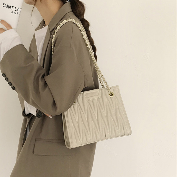 Mala kožna torba preko ramena za svakodnevnu upotrebu