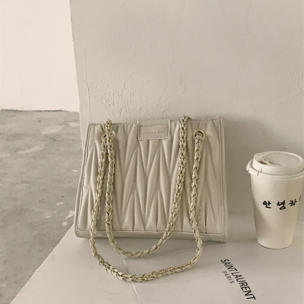 Mala kožna torba preko ramena za svakodnevnu upotrebu