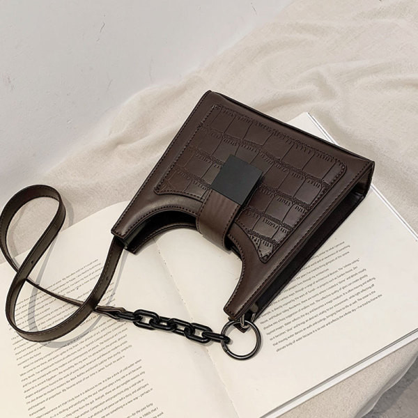 Uue mudeli neljas värvitoonis pika sangaga nahast käekott