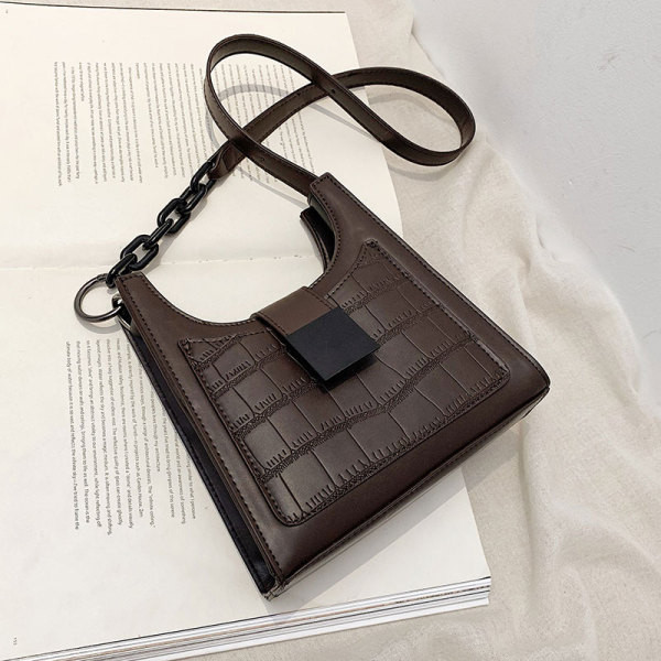 Uue mudeli neljas värvitoonis pika sangaga nahast käekott