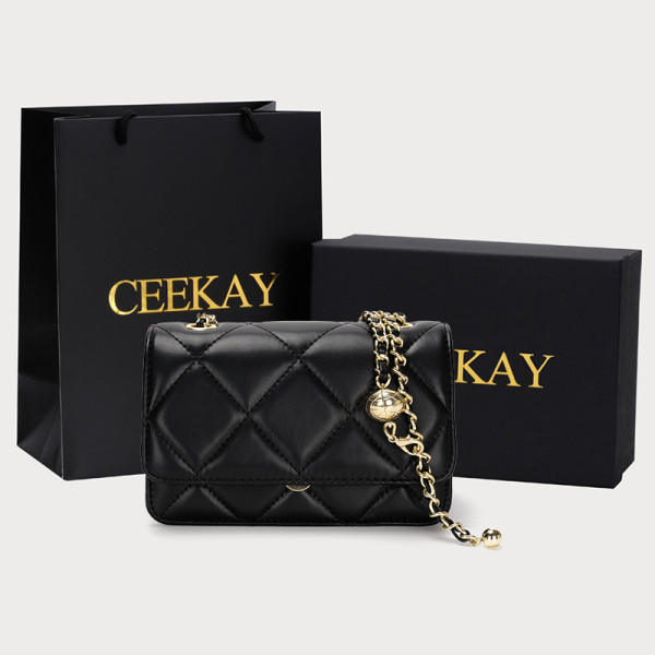 Moodne metallist käepidemega nahast kott